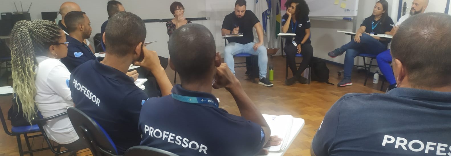 REUNIÃO DE EIXO DOS PROFISSIONAIS DE EDUCAÇÃO FÍSICA