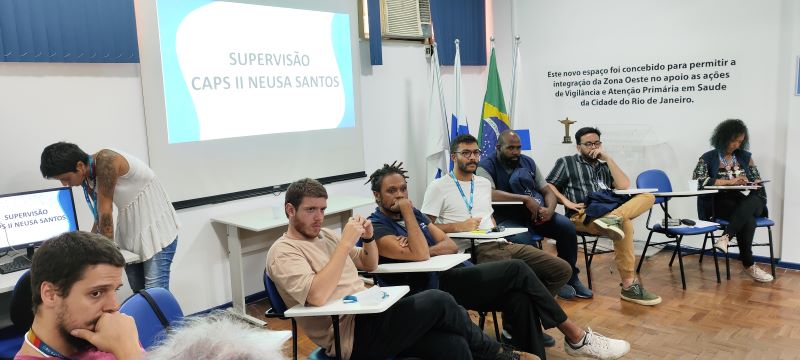 O objetivo do encontro foi trabalhar questões da equipe do CAPS Neusa e traçar direções de trabalho no coletivo enquanto parte do processo de educação permanente dos profissionais.