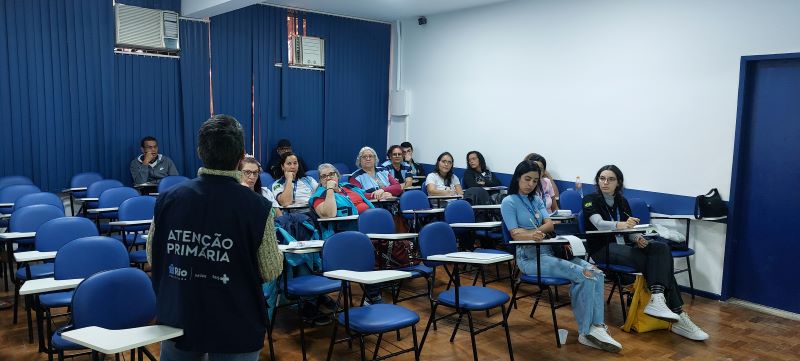 Qualificação dos profissionais que ingressam na Atenção Primária à Saúde, para que ampliem sua visão sistêmica e integral do indivíduo.