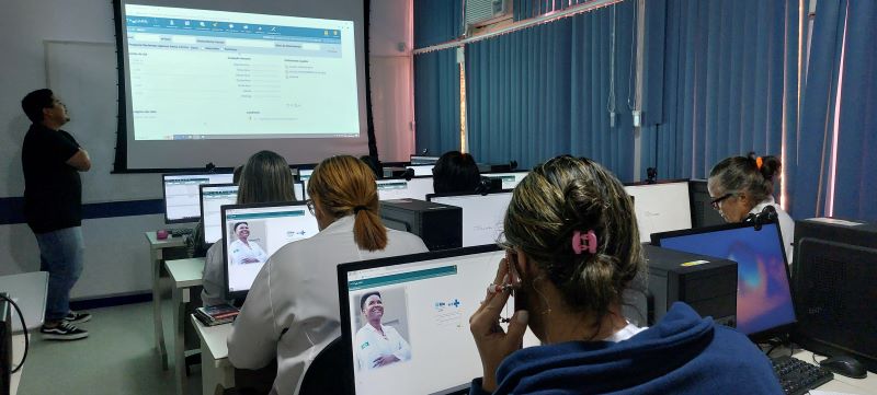 Treinamento dos profissionais na utilização das ferramentas que o sistema oferece, e como realizar o inventário, proporcionando amplitude de inserção de dados para o acompanhamento dos pacientes, faturamento e protocolo burocrático da Unidade.