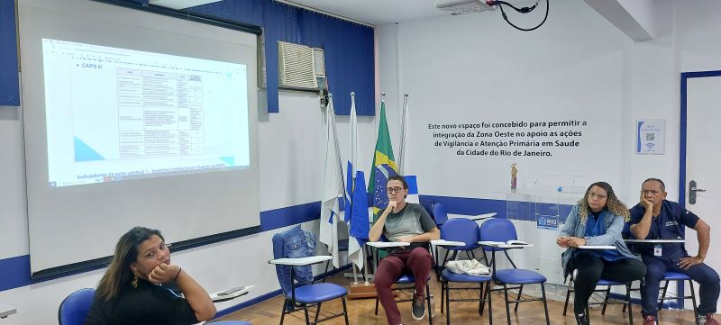 Reunião de equipe do CAPS Lima Barreto, discutir casos clínicos com a equipe técnica, atualização de terapêuticas empregadas na assistência.