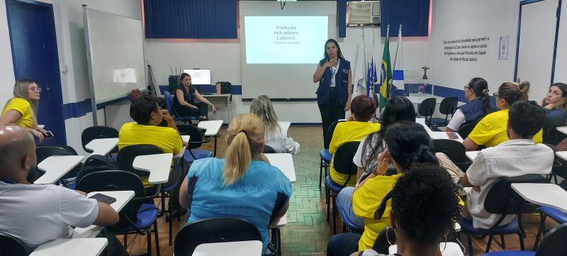 Reunião técnica dos profissionais do CMS Manoel Guilherme da Silveira Filho, com pauta na completude de cadastro e variáveis.