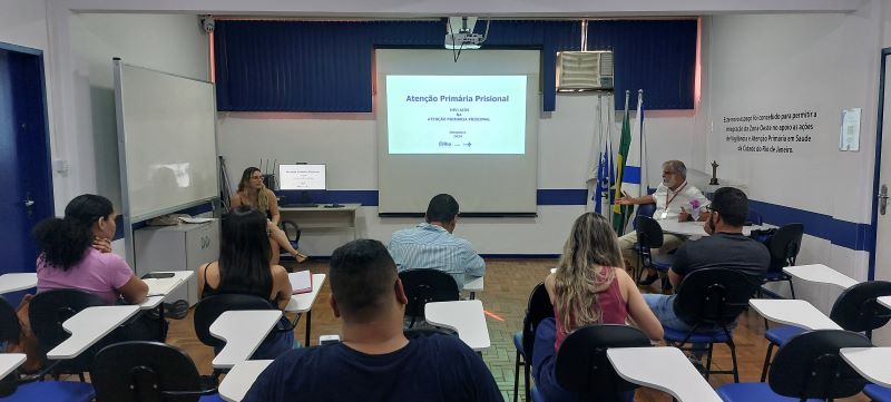 Atenção Primária Prisional (APP), treinamento do manejo de HIV, com objetivo de atualizar quanto às práticas clinicas no manejo do HIV.