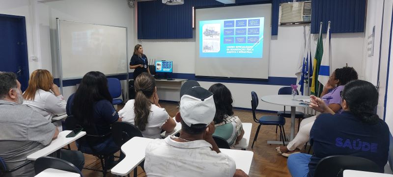 O Colegiado Gestor é um espaço de discussão e pactuação, composto por usuários, lideranças comunitárias e profissionais da unidade de saúde.