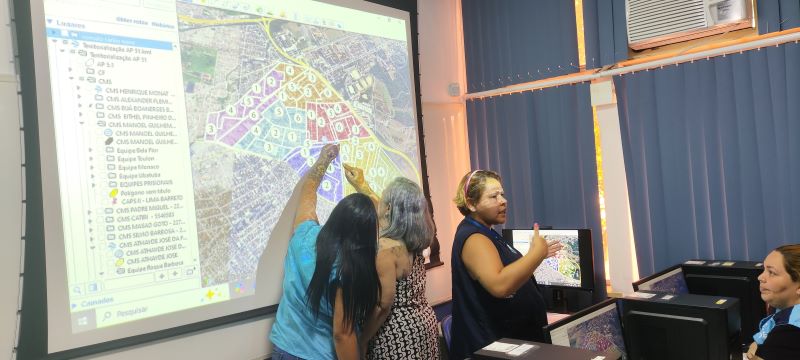 A oficina de territorialização tem o objetivo de delinear as microáreas dos territórios da Atenção Básica à Saúde.