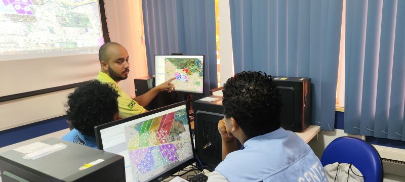 A oficina de territorialização tem o objetivo de delinear as microáreas dos territórios da Atenção Básica à Saúde.