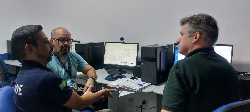 Equipe Educadores em Saúde - AP 5.1, na elaborações de novas linhas educativas para o ano de 2025, levando a promoção e prevenção da saúde.