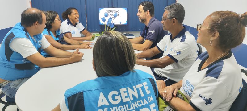 Reunião de equipe dos AVSs, planejamento de ações no território, realizando e execução das ações de vigilância por meio de coleta e pesquisa.