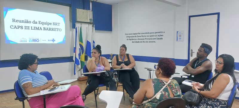 Reunião da Equipe SRT Caps Lima Barreto com objetivo de afinar a comunicação e a organização do trabalho nas RTs.