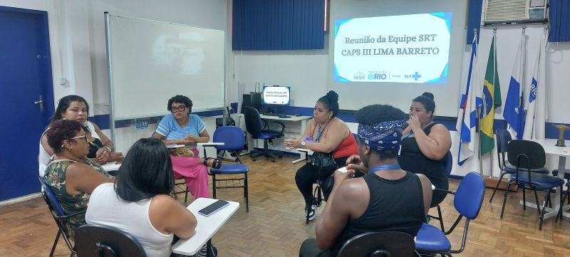 Reunião da Equipe SRT Caps Lima Barreto com objetivo de afinar a comunicação e a organização do trabalho nas RTs.