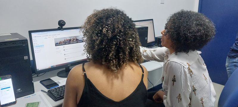 Elaboração do Curso de Libras e Planejamento das Aulas, promoção do ensino da Língua Brasileira de Sinais para que as pessoas surdas.