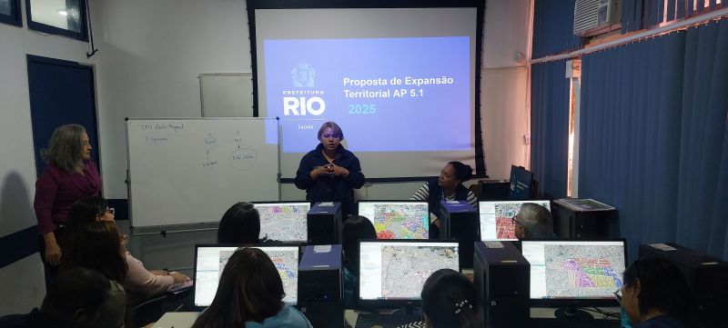 Oficina de Territorialização do CMS Padre Miguel - AP 5.1, tem o objetivo de delinear as microáreas dos territórios da Atenção Básica à Saúde.