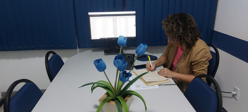 Acompanhamento pedagógico e planejamento para a próxima turma curso de libras. Jaqueline Nascimento (Apoiadora do RAP da Saúde, Saúde Integral da População Negra e Acessibilidade Comunicativa - DAPS / CAP 5.1)