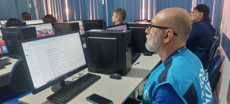 O projeto Mais Saúde com Agente (MSA), e uma parceria da UFRGS com Ministério da Saúde e Conasems para oferecimento de Curso Técnico em Agente Comunitário de Saúde, para os Agentes Comunitários de Saúde (ACS) e Curso Técnico em Vigilância em Saúde com Ênfase no Combate às Endemias, para os Agentes de Combate às Endemias (ACE).