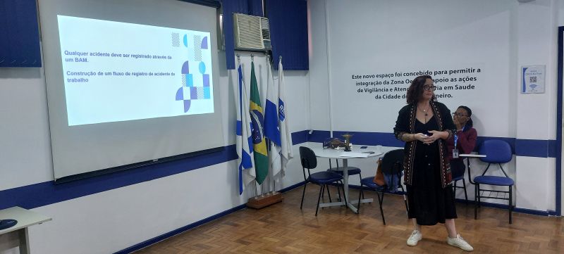 Oficina em Saúde do Trabalhador - Caps Lima Barreto para os profissionais do CAPS Lima Barreto. Qualificação dos Profissionais atividades dos Cerests.