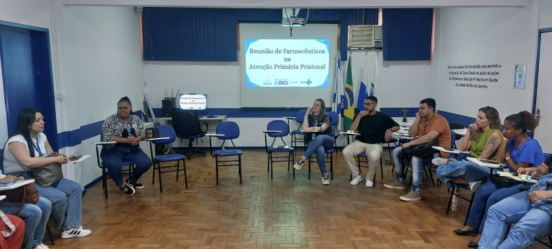 Reunião Bimestral de Farmacêuticos da Atenção Primária Prisional (APP), com objetivo, alinhar fluxos, repactuar rotinas, estabelecer metas.