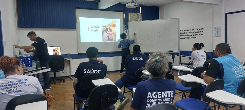 Curso Básico II de Libras - 2ª Aula,, público alvo profissionais da APS, o objetivo é a promoção do ensino da Língua Brasileira de Sinais.