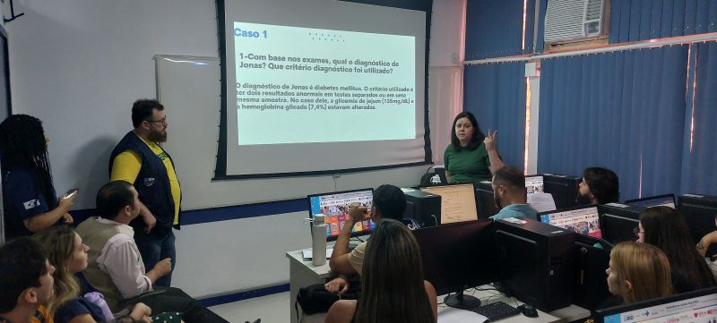 Encontro Locorregional do Programa Mais Médicos é uma reunião presencial organizada pelo Supervisor do programa e pelo Tutor, reunindo médicos que atuam em uma mesma região.