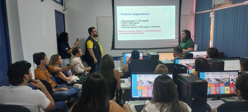 Encontro Locorregional do Programa Mais Médicos é uma reunião presencial organizada pelo Supervisor do programa e pelo Tutor, reunindo médicos que atuam em uma mesma região.