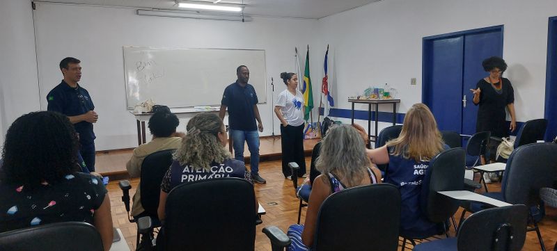 Curso Básico II de Libras - 3ª Aula,, público alvo profissionais da APS, o objetivo é a promoção do ensino da Língua Brasileira de Sinais.