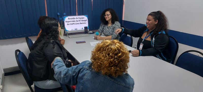Reunião da Reunião da Equipe SRT Caps Lima Barreto com objetivo de afinar a comunicação e a organização do trabalho nas RTs.