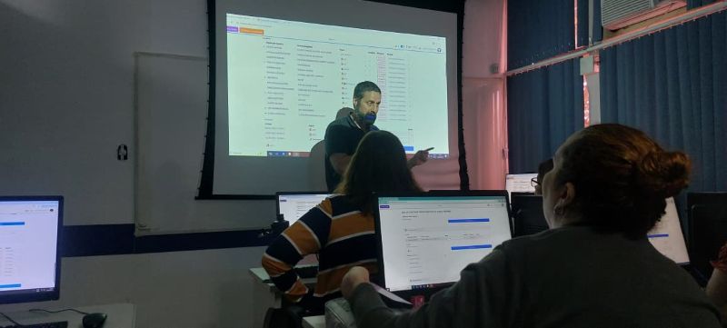 Treinamento MEDIREC - Plataforma de apoio à regulação em saúde, que integra informações e otimiza a comunicação entre profissionais.