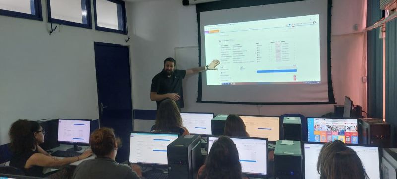 Treinamento MEDIREC - Plataforma de apoio à regulação em saúde, que integra informações e otimiza a comunicação entre profissionais.