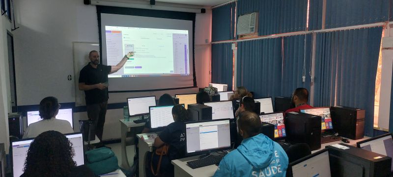 Treinamento MEDIREC - Plataforma de apoio à regulação em saúde, que integra informações e otimiza a comunicação entre profissionais.