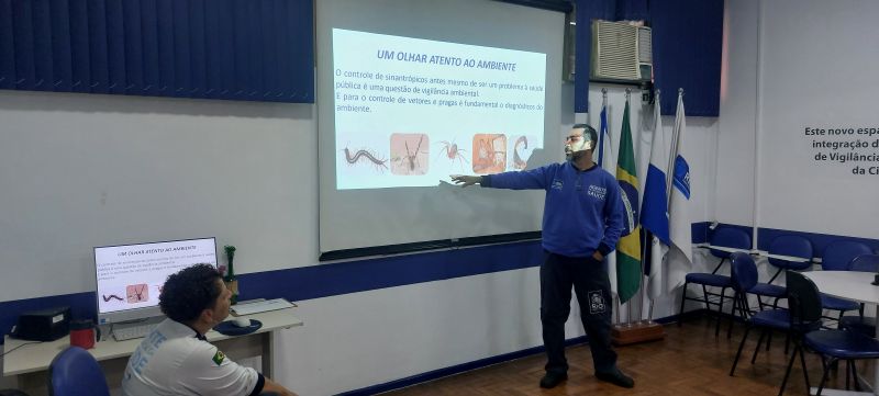 O projeto Mais Saúde com Agente (MSA), e uma parceria da UFRGS com Ministério da Saúde e Conasems para oferecimento de Curso Técnico em Agente Comunitário de Saúde, para os Agentes Comunitários de Saúde (ACS) e Curso Técnico em Vigilância em Saúde com Ênfase no Combate às Endemias, para os Agentes de Combate às Endemias (ACE).