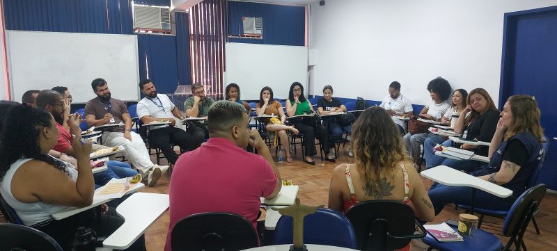 Reunião Bimestral de Farmacêuticos da Atenção Primária Prisional (APP), com objetivo, alinhar fluxos, repactuar rotinas, estabelecer metas.
