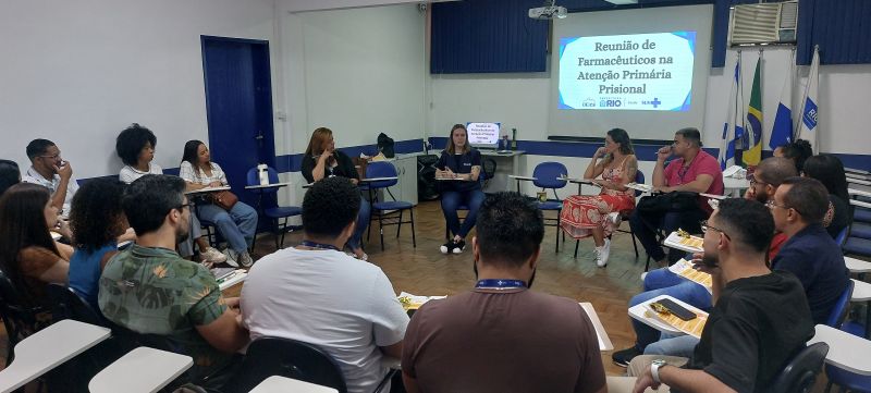 Reunião Bimestral de Farmacêuticos da Atenção Primária Prisional (APP), com objetivo, alinhar fluxos, repactuar rotinas, estabelecer metas.