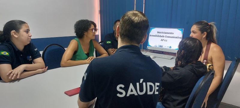 Acessibilidade Comunicativa no SUS - é a eliminação de barreiras na comunicação para que todas as pessoas, com ou sem deficiência, possam interagir e ter acesso a informações de forma eficaz.