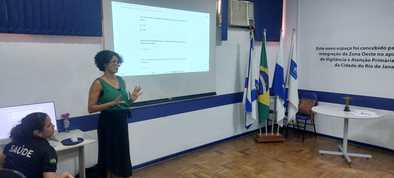 Curso Básico II de Libras - 8ª Aula,, público alvo profissionais da APS, o objetivo é a promoção do ensino da Língua Brasileira de Sinais.