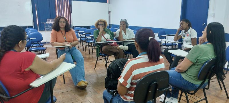 Reunião da Reunião da Equipe SRT Caps Lima Barreto com objetivo de afinar a comunicação e a organização do trabalho nas RTs.